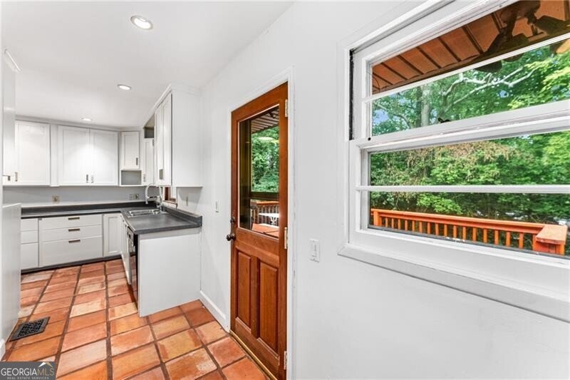 1469 Clairmont Road Decatur - 12
