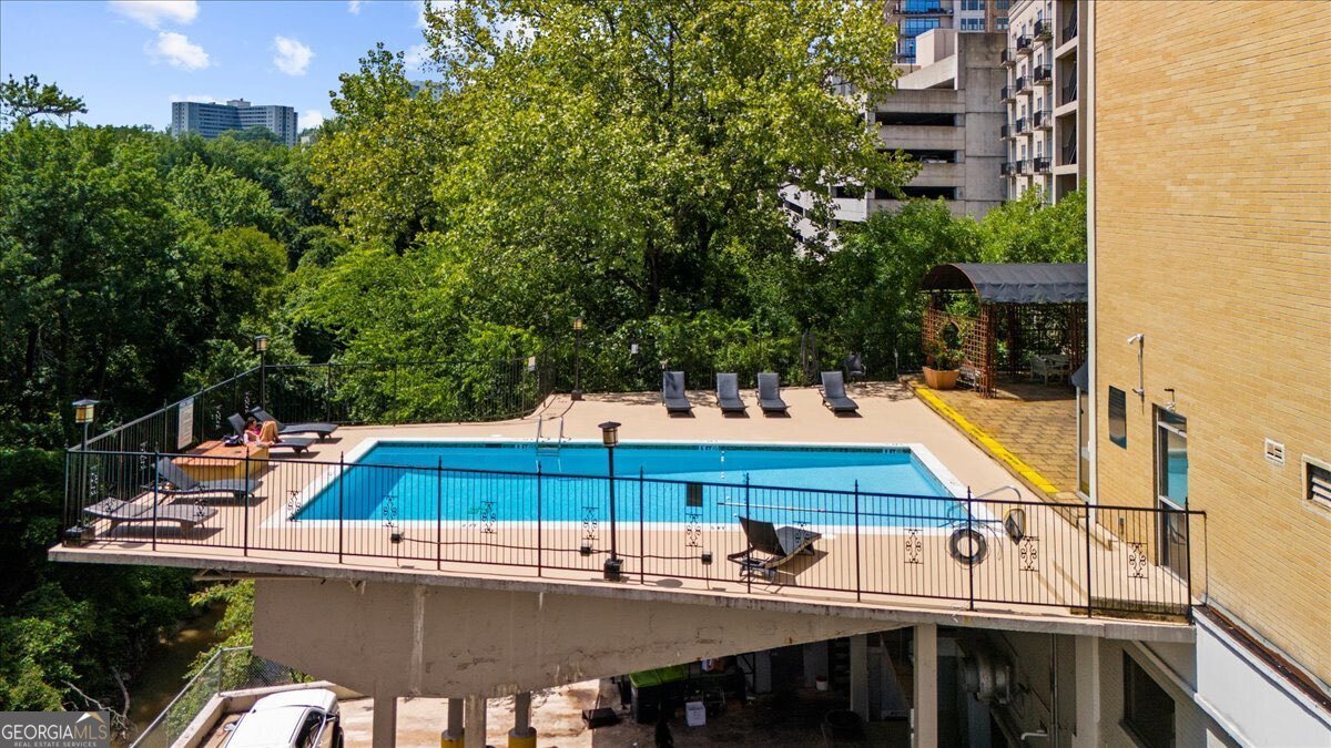 2285 Peachtree Road Atlanta - 25