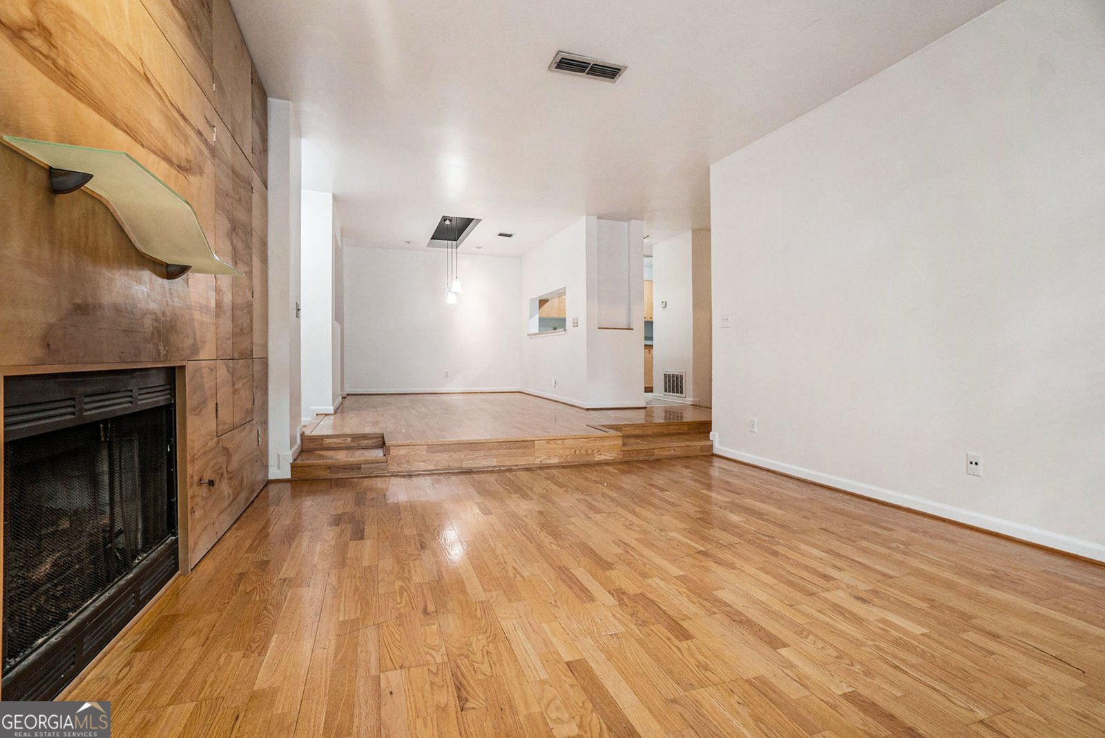 240 Renaissance Parkway Atlanta - 12