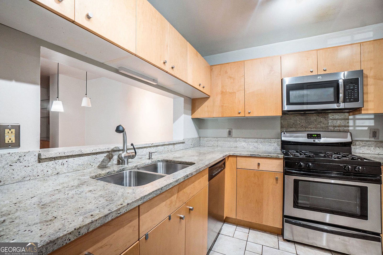 240 Renaissance Parkway Atlanta - 14