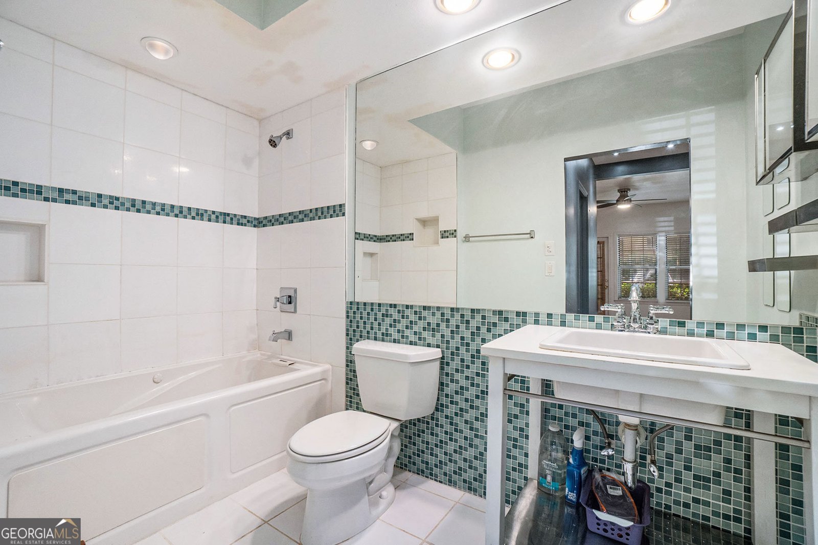 240 Renaissance Parkway Atlanta - 25