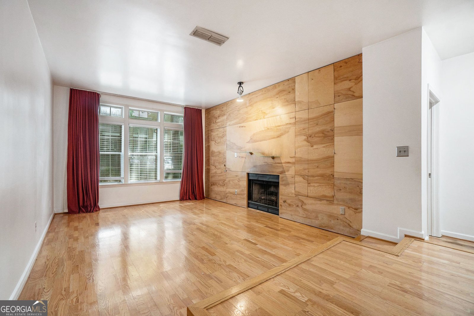 240 Renaissance Parkway Atlanta - 9