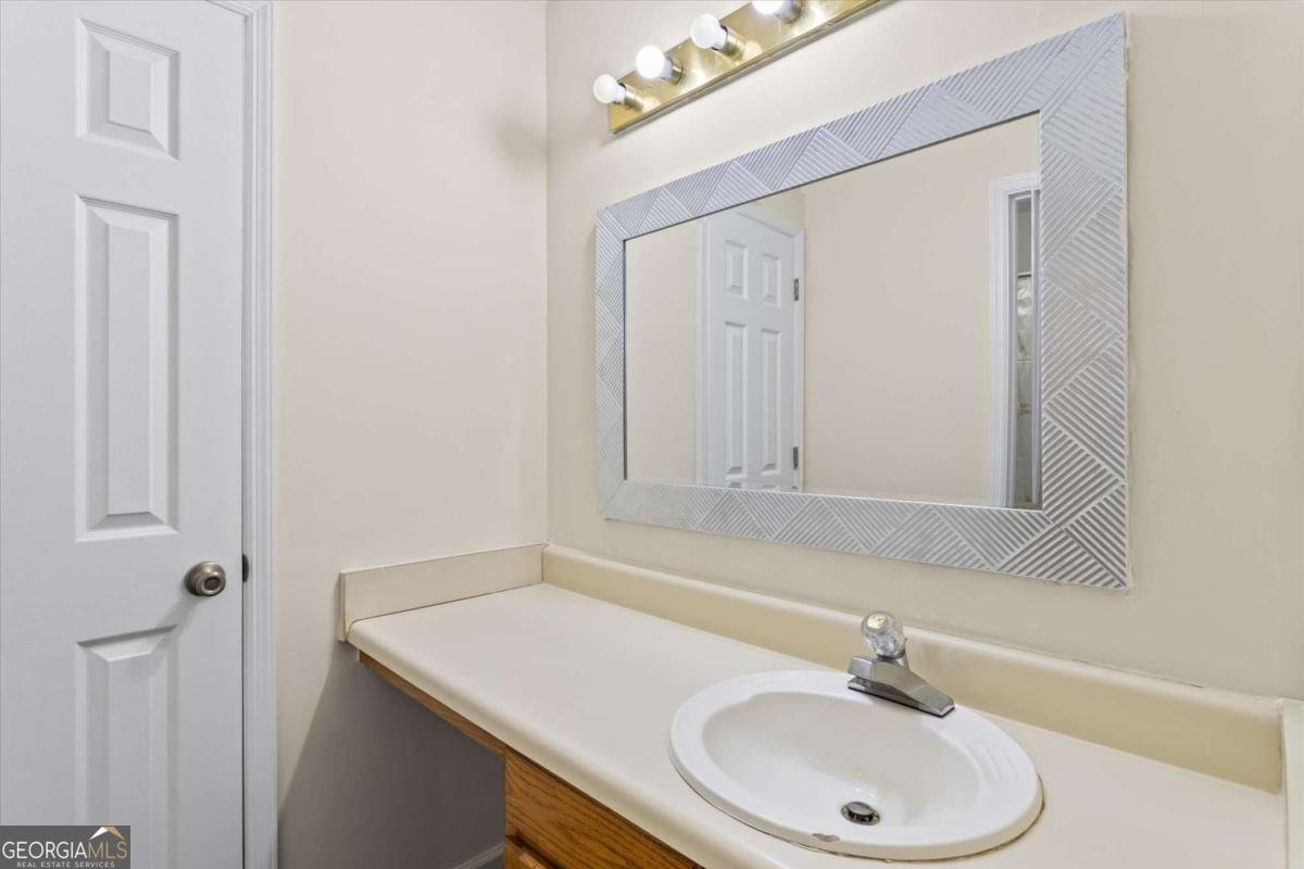 2222 Wellington Circle Lithonia - 13