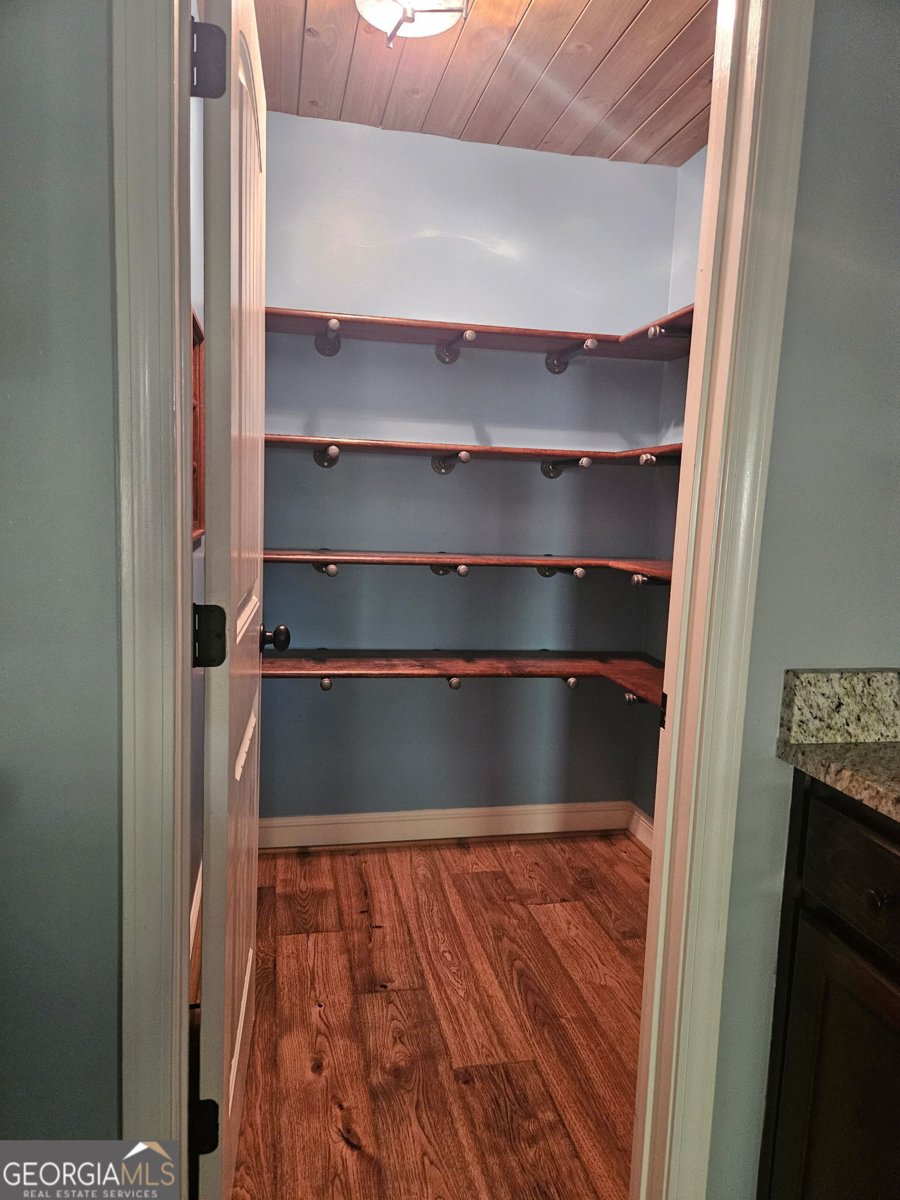 682 Carla Court Winder - 11