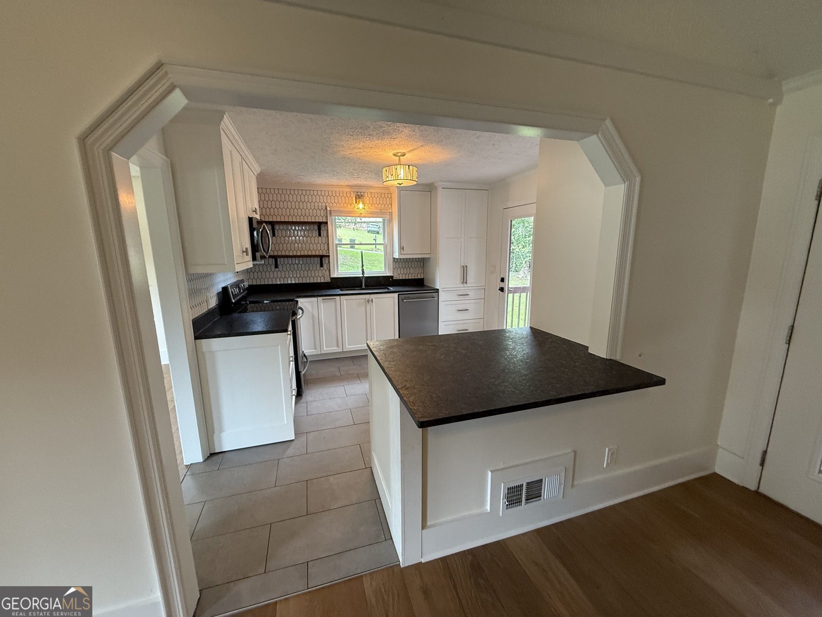 303 Council Bluff Woodstock - 8