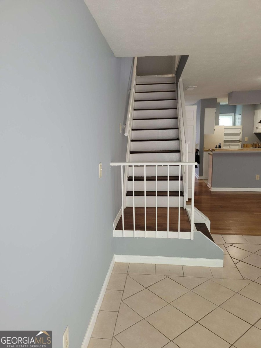 457 Prince Of Wales Stone Mountain - 9