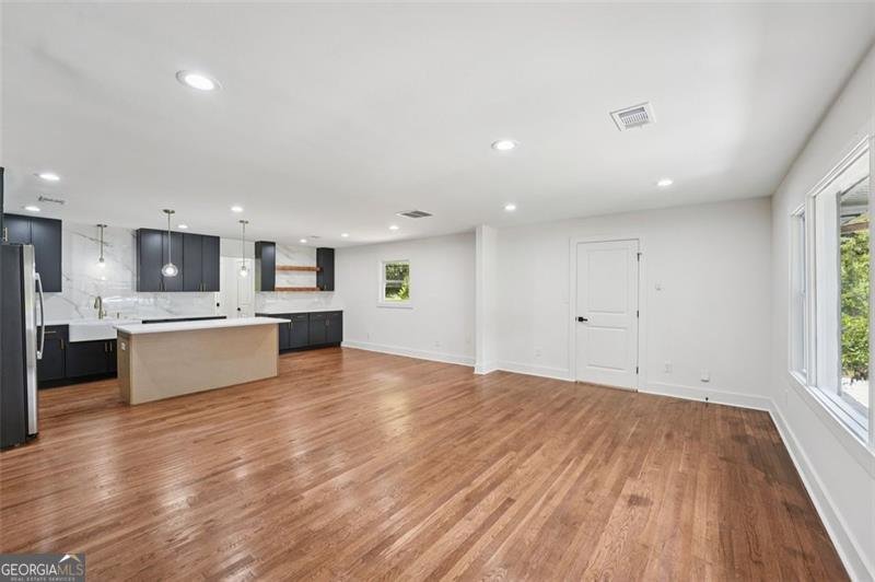 891 DANIELL Drive Smyrna - 16