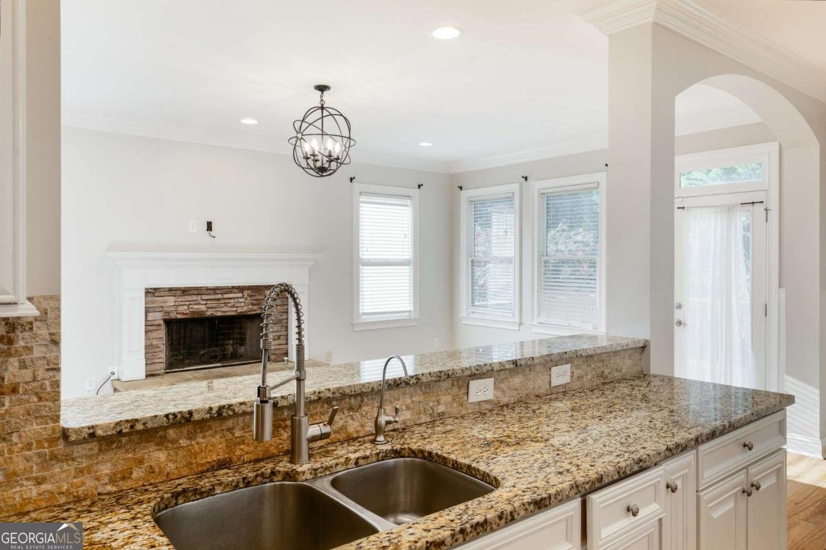 1316 Egan Way East Point - 7