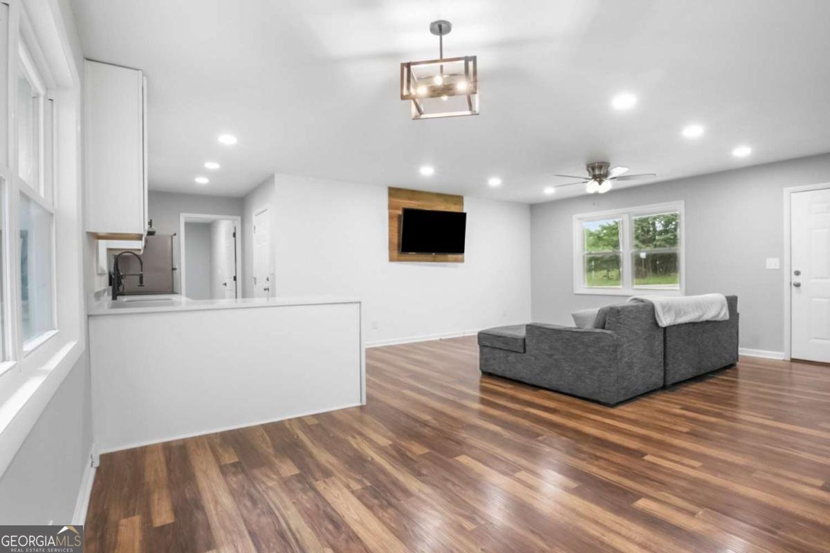 3877 Canterbury Wak Douglasville - 6