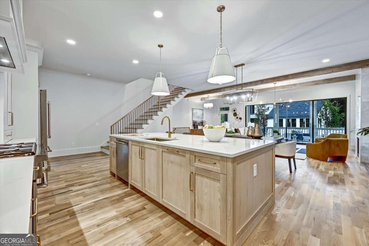 2171 James Alley Atlanta - 23