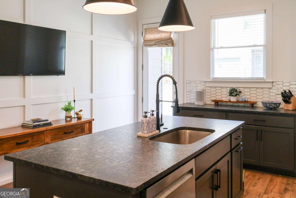 5736 Main Street Flowery Branch - 9