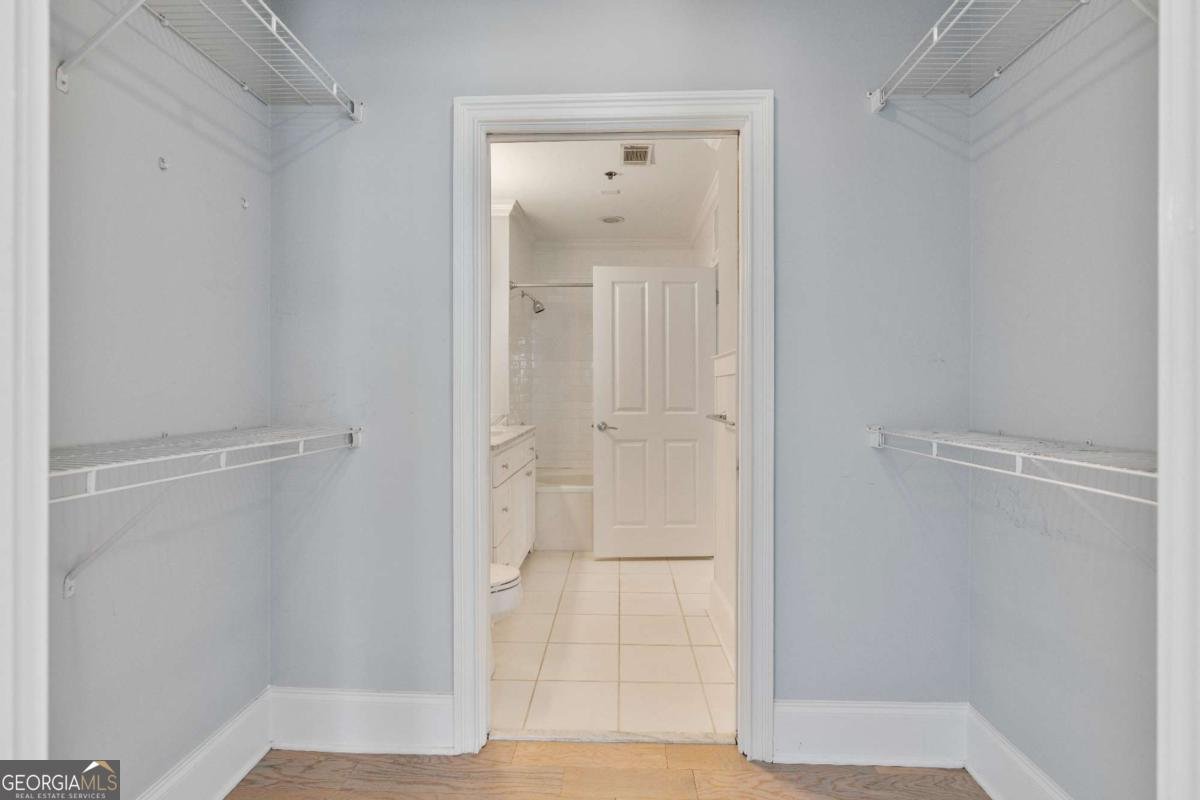 2255 Peachtree Road Atlanta - 14