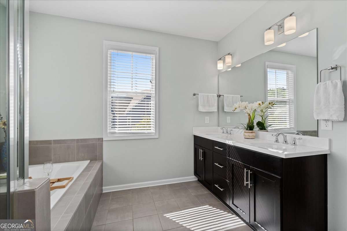 2100 Drew Drive Atlanta - 27