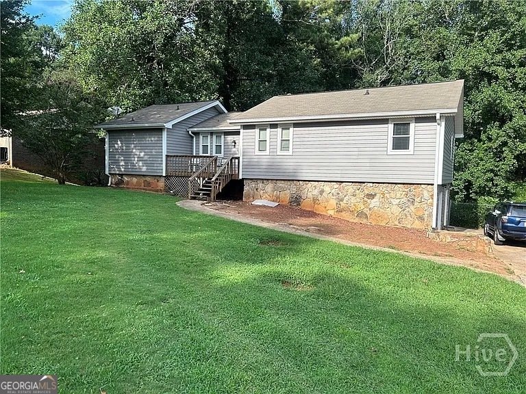 127 Meadow Ridge Drive Stockbridge - 2