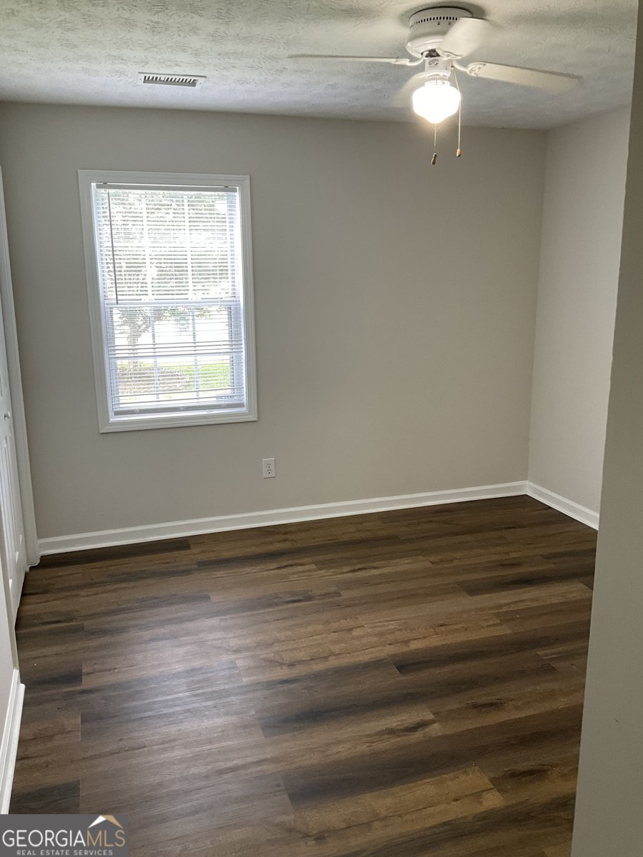 1510 Summer Lake Terrace Loganville - 18