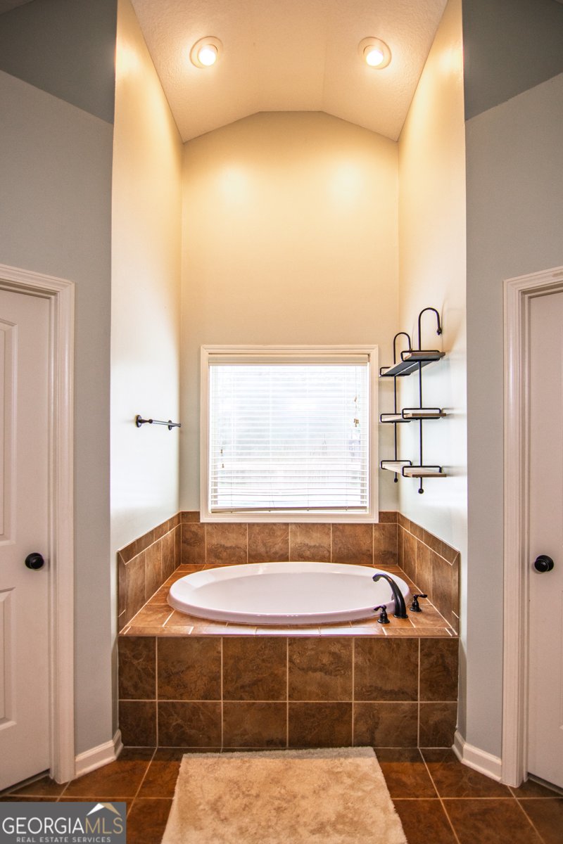306 Voorhees Road Hamilton - 12
