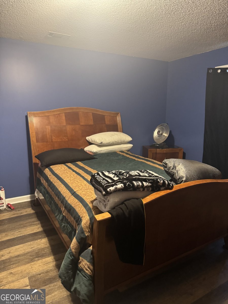 6885 Tell Road Fairburn - 4