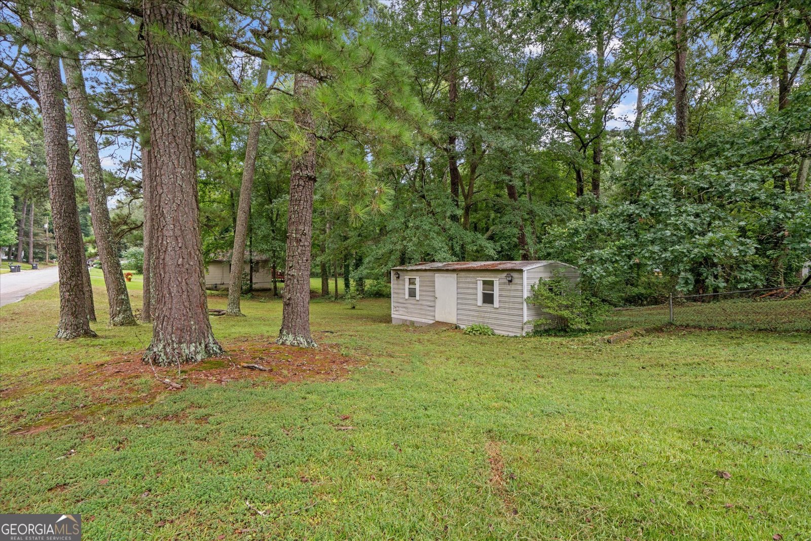 3102 McKenzie Road East Point - 1