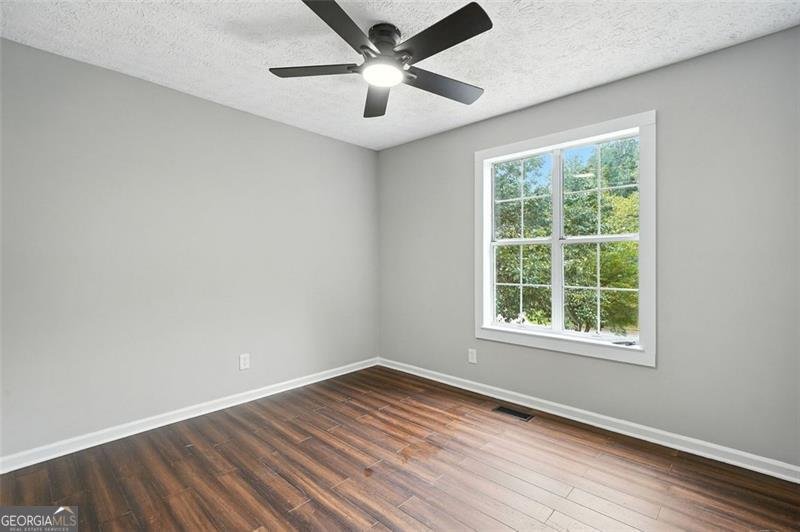 322 WINDING WOODS Woodstock - 11