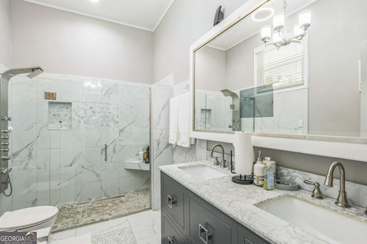 2126 Beecher Circle Atlanta - 1