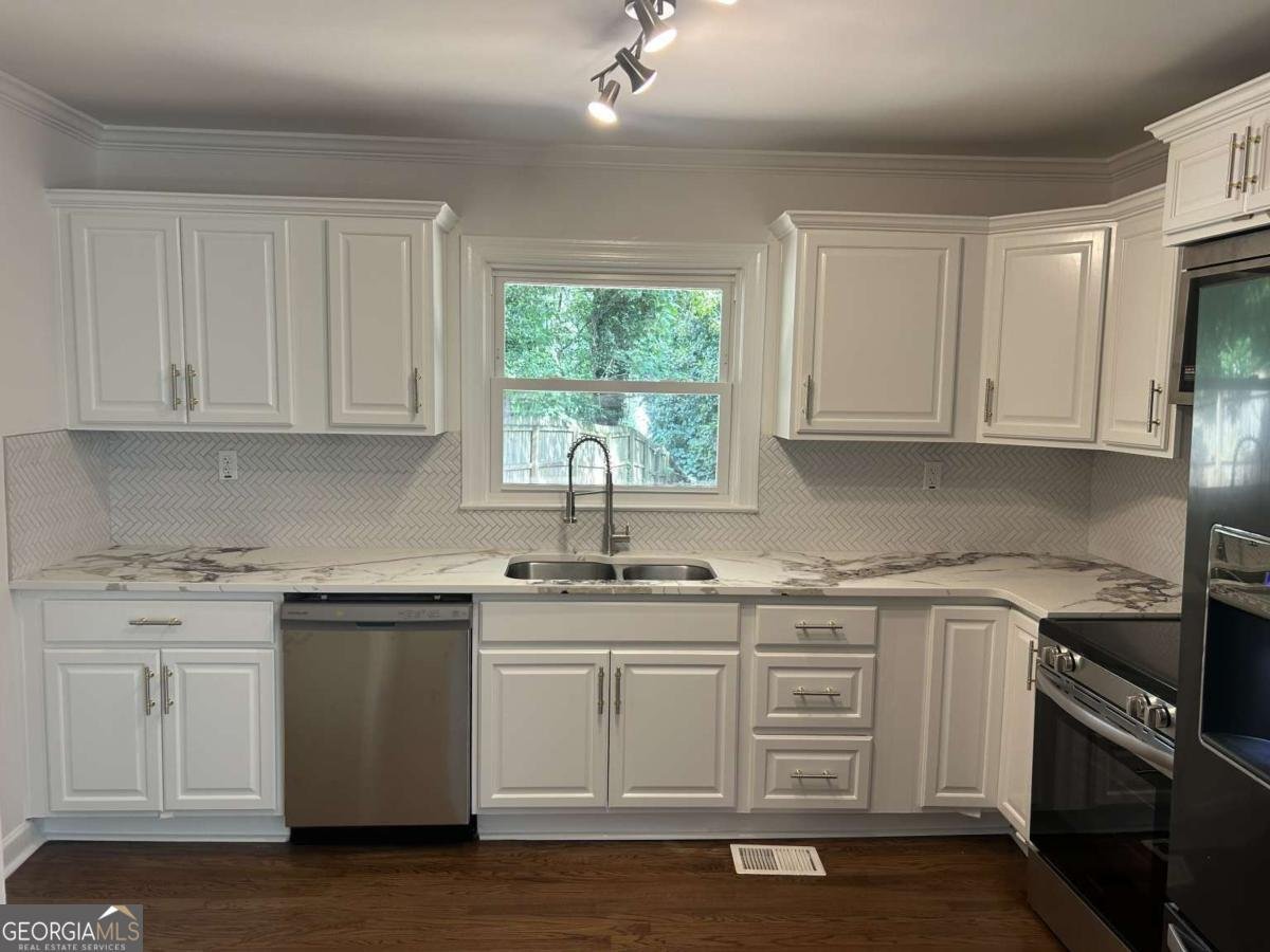 3061 Glendale Court Decatur - 4