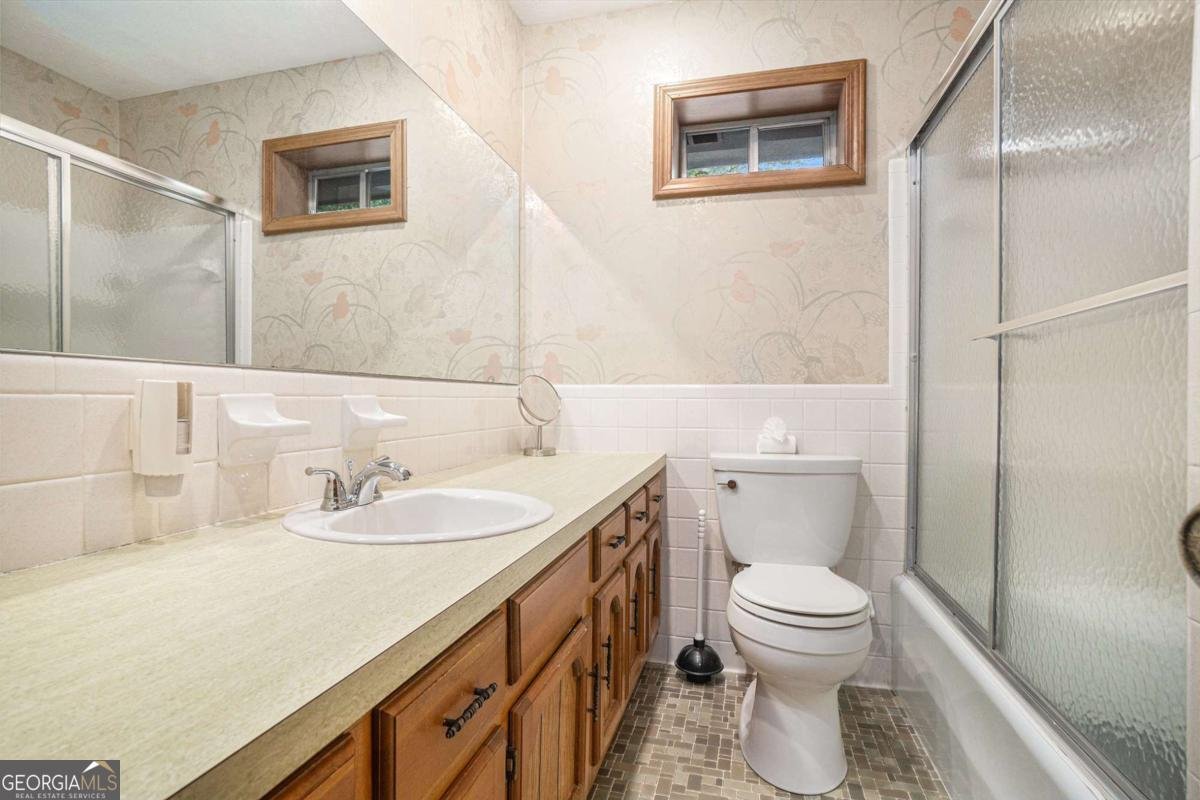 4951 Coldstream Drive Atlanta - 17