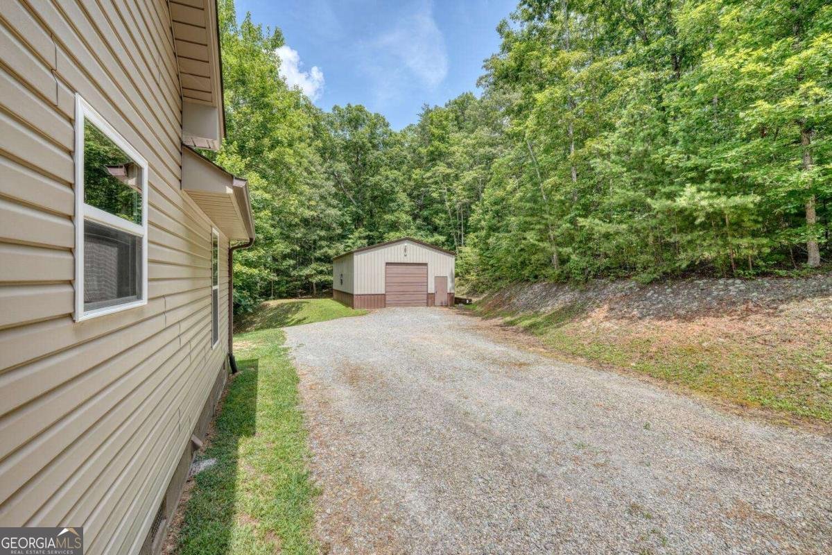 4165 Mobile Road Mccaysville - 25