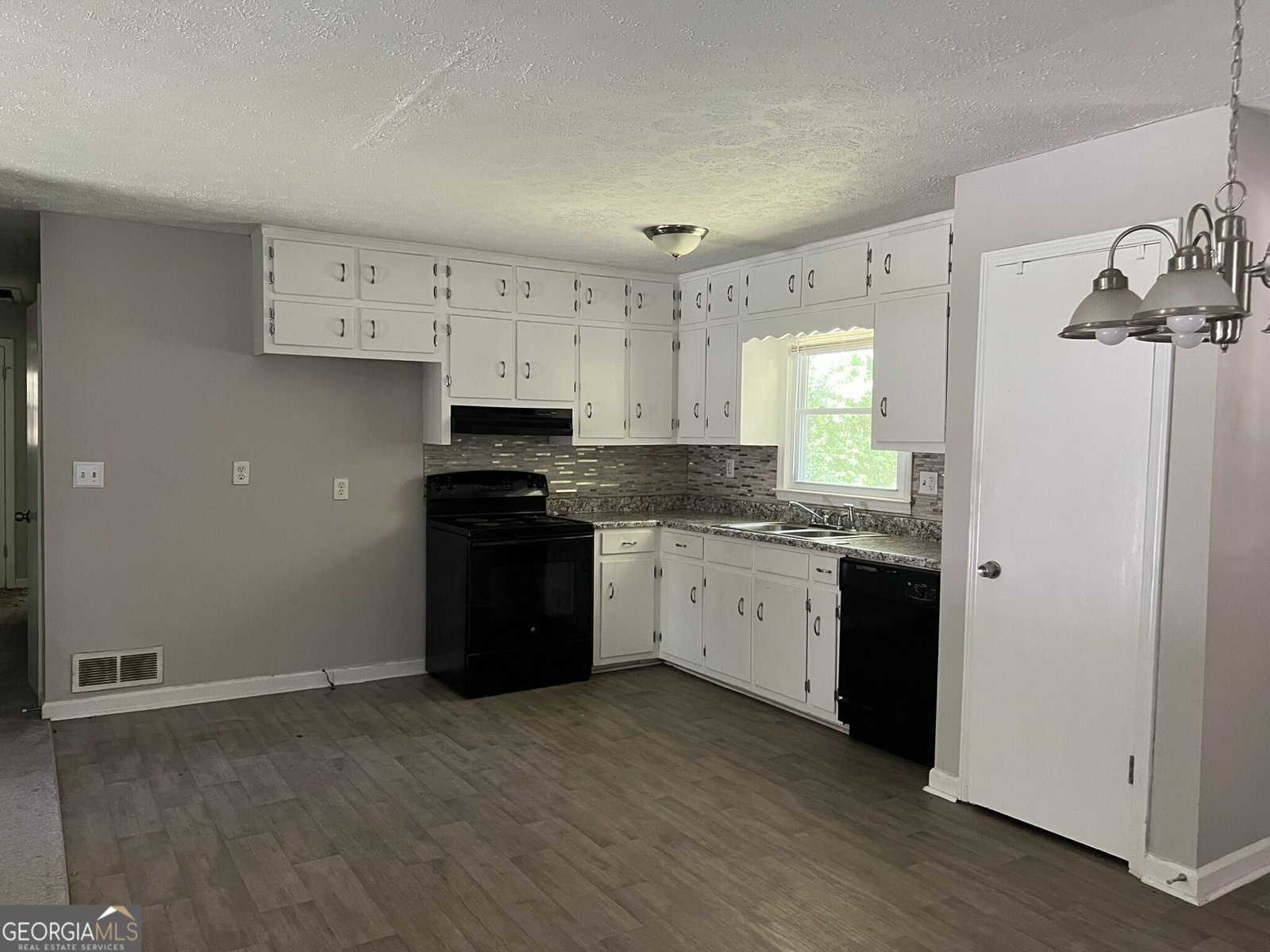 6512 Executive Drive Winston - 7