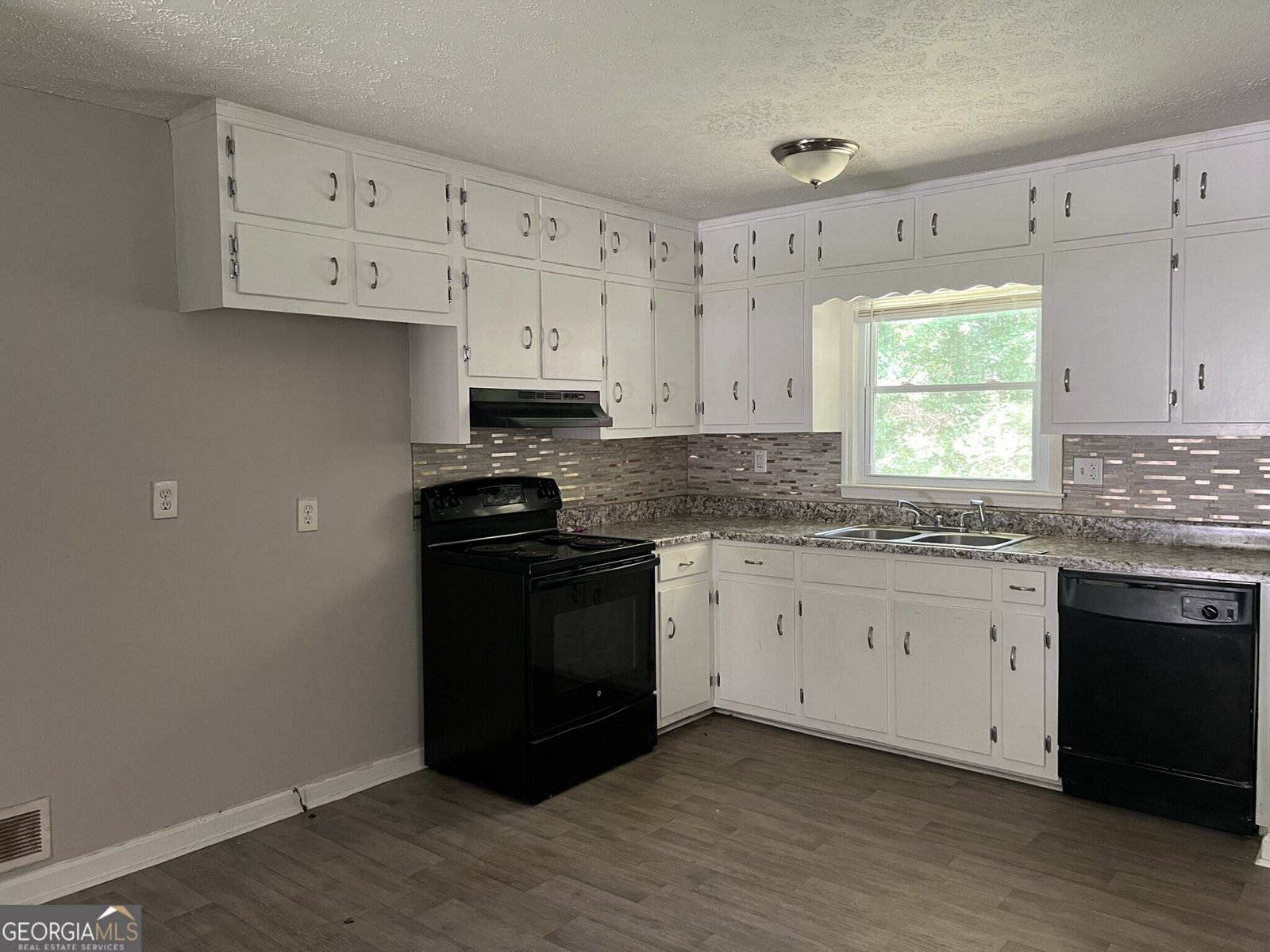 6512 Executive Drive Winston - 9