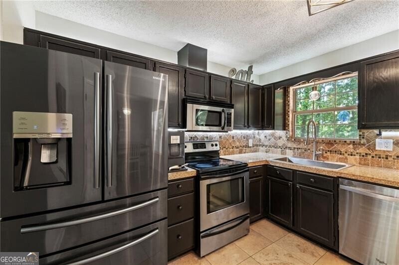 4120 Chanticleer Drive Kennesaw - 27