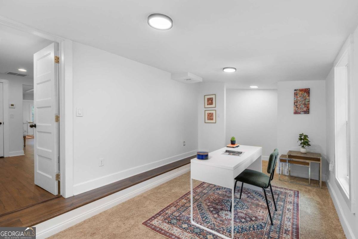934 Burns Drive Atlanta - 25