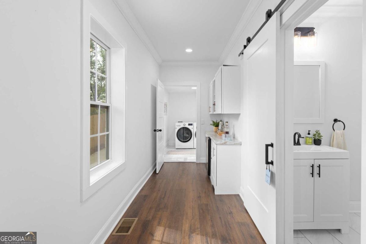 934 Burns Drive Atlanta - 27