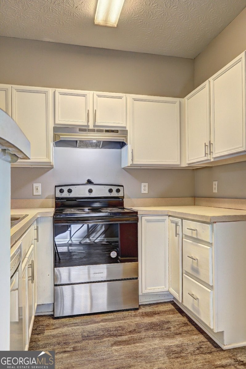 6105 Camden Forrest Court Riverdale - 12