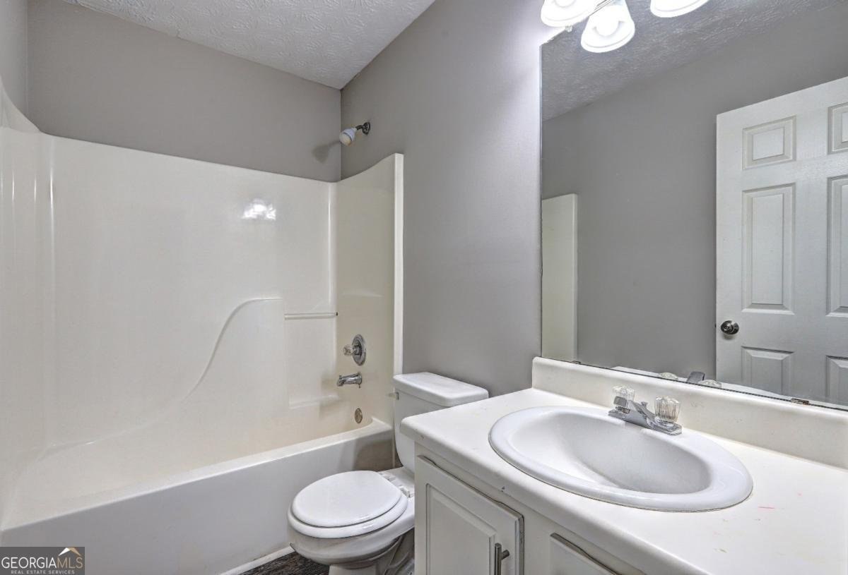 6105 Camden Forrest Court Riverdale - 24