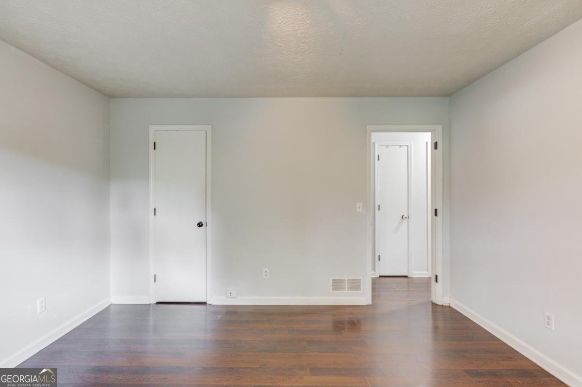 321 Amberwood Drive Lawrenceville - 11