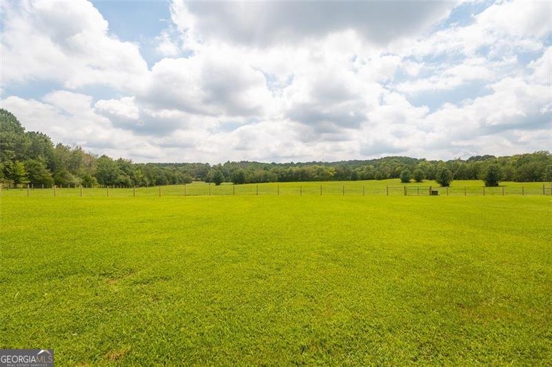 1337 ABRAMS Road Silver Creek - 32