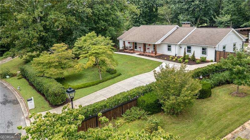 195 Thistlewood Lane Roswell - 1