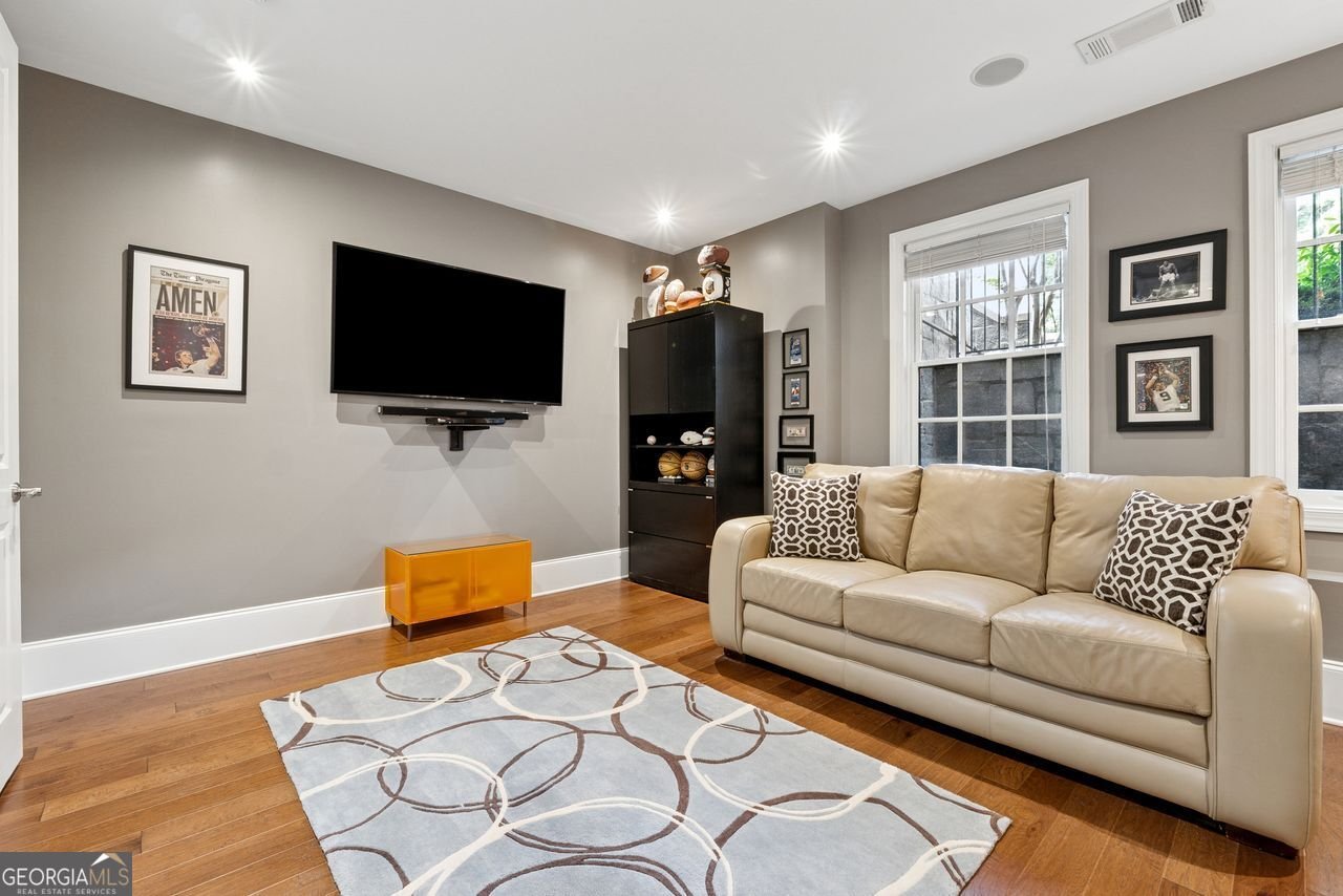 2960 SAVOY Way Brookhaven - 33