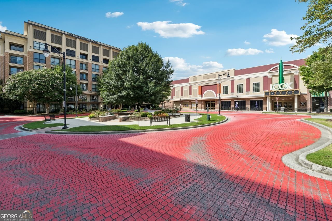 2960 SAVOY Way Brookhaven - 54