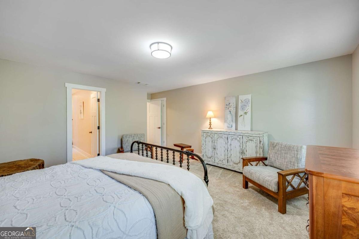 3075 Stillwater Drive Gainesville - 33