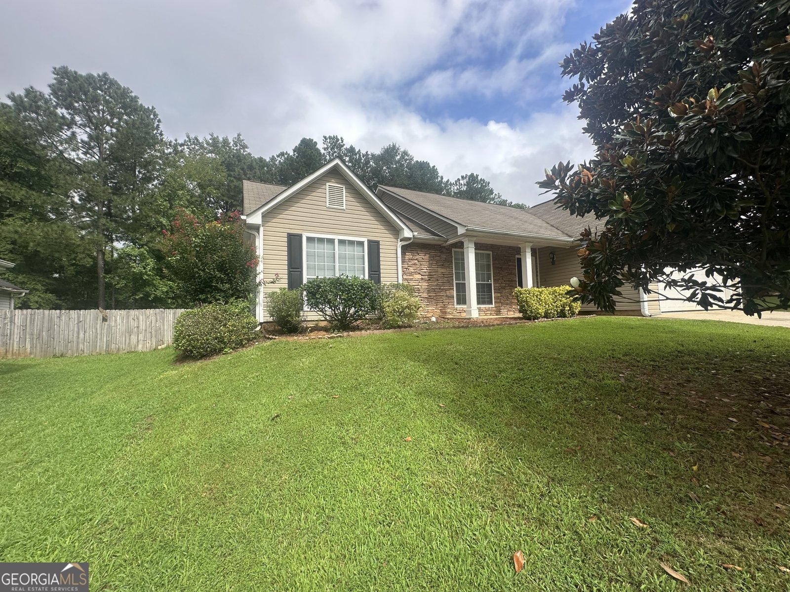250 Summer Hill Circle Stockbridge - 2