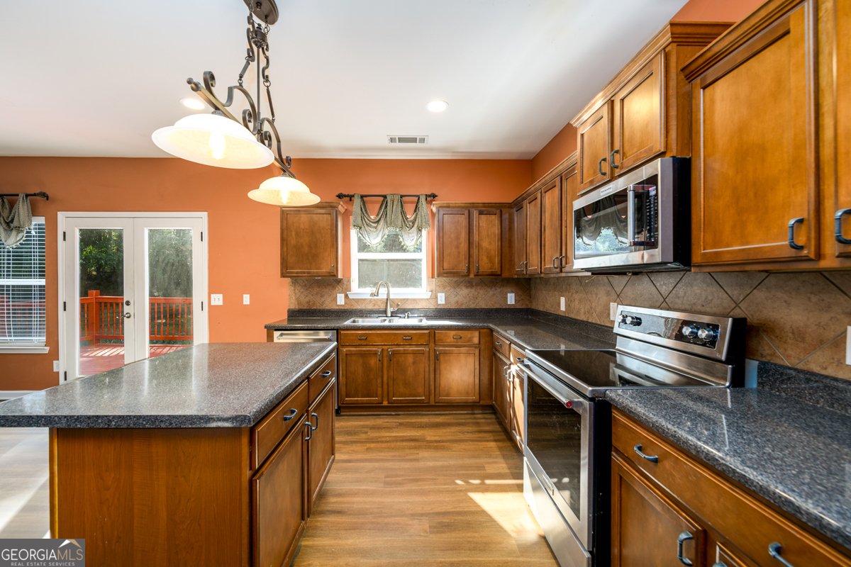 5610 WOODED VALLEY Way Flowery Branch - 12