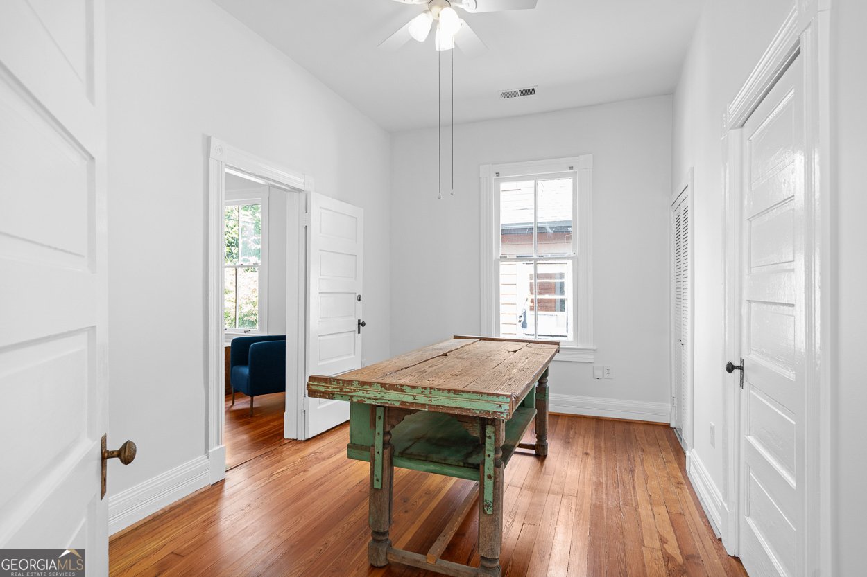 369 Cherokee Place Atlanta - 17