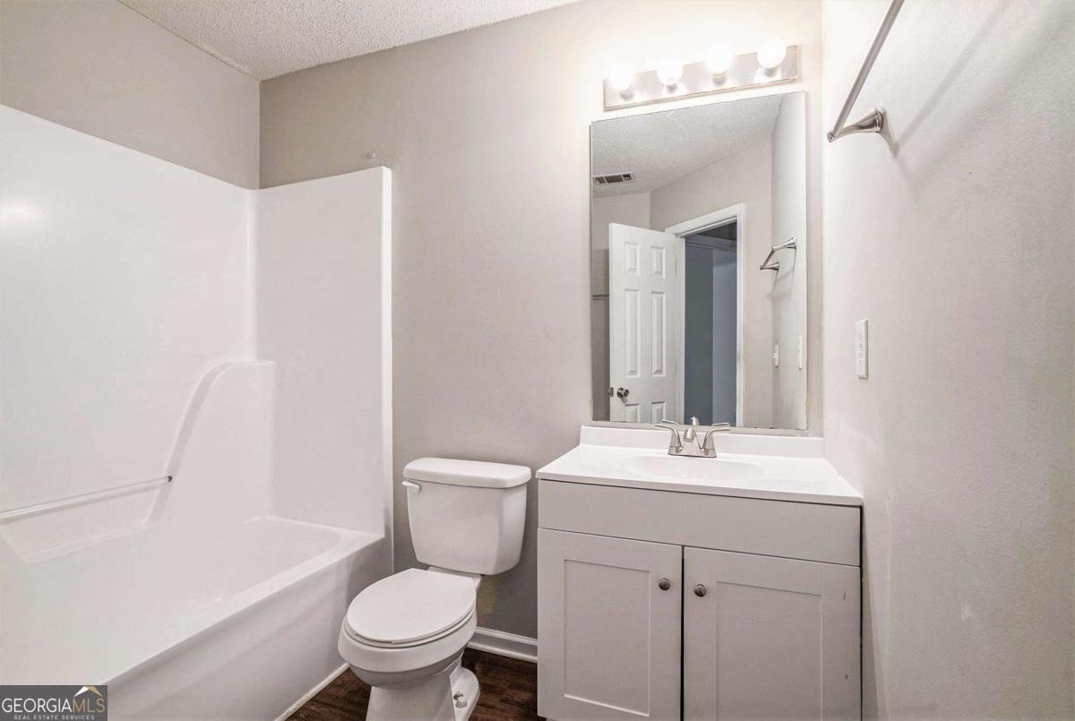 6239 Mathews Drive Lithonia - 19