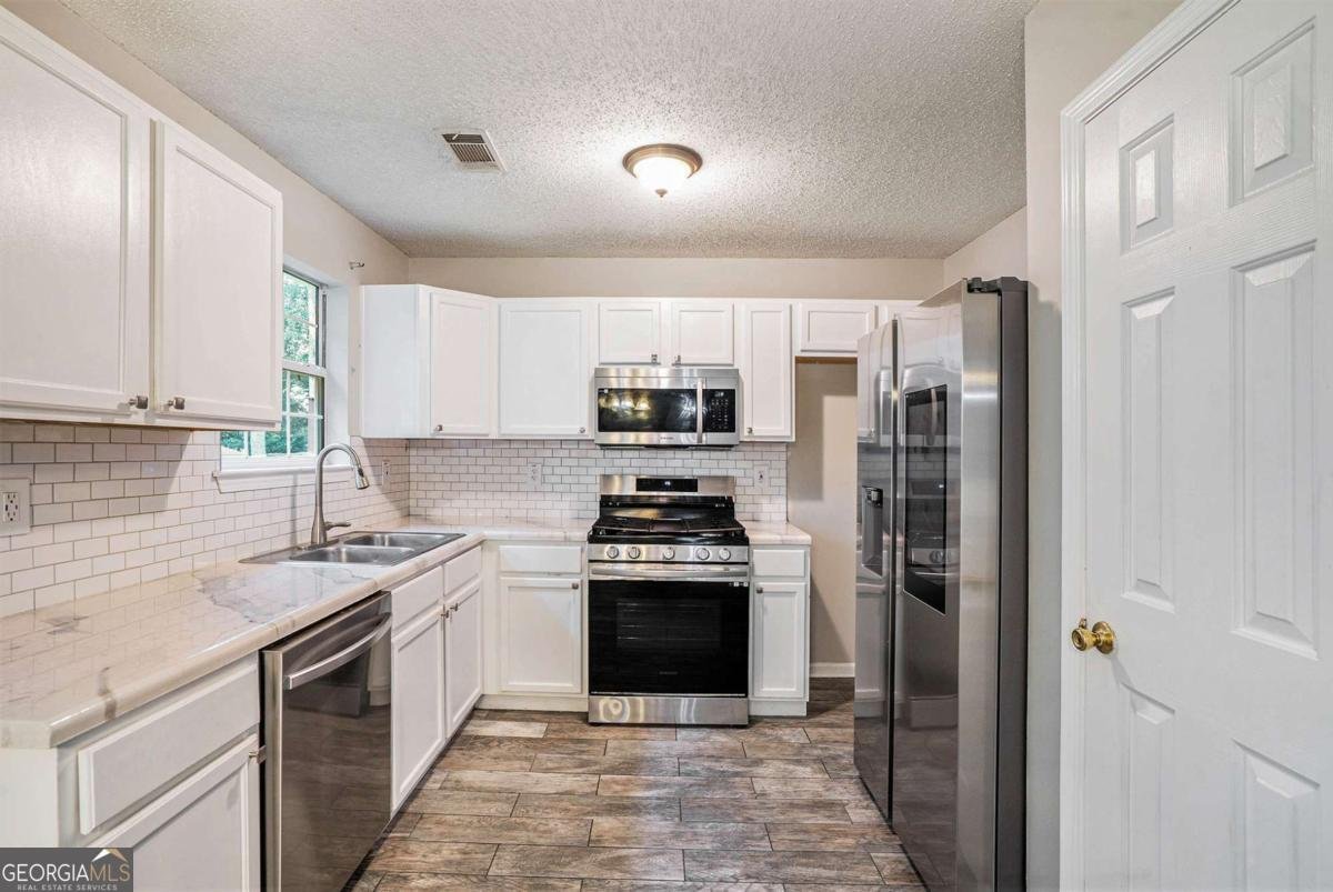 6239 Mathews Drive Lithonia - 8