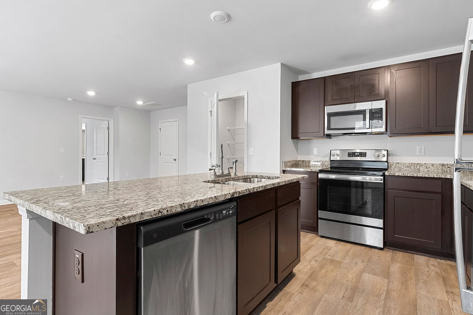 7237 Winterberry Circle Macon - 13