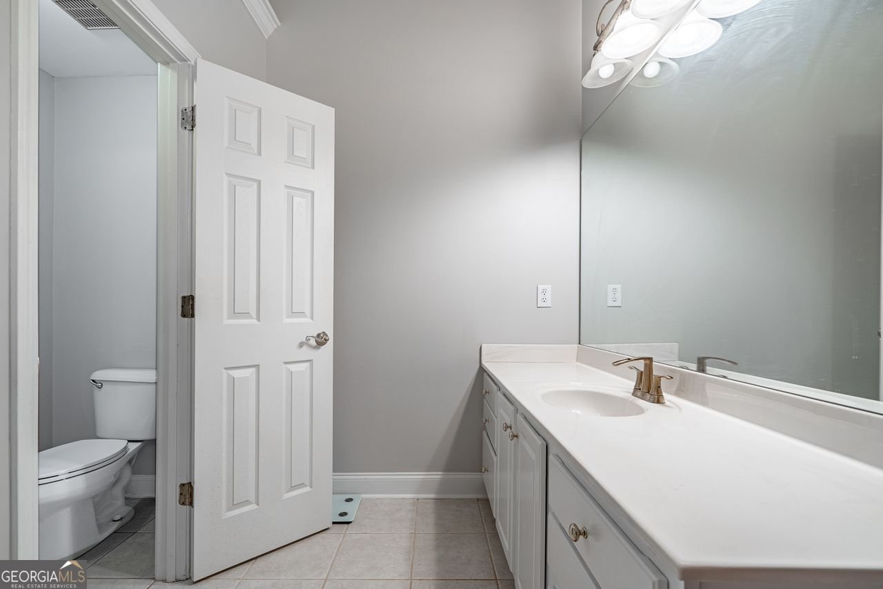 4241 WAVERLY DOWNS Drive Snellville - 34