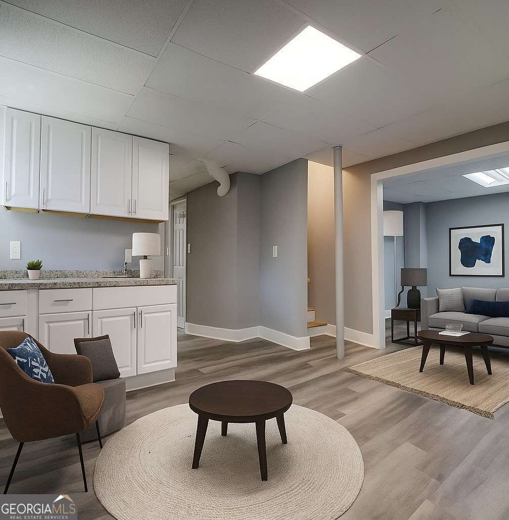 563 Center Hill Avenue Atlanta - 13