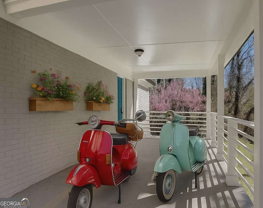 563 Center Hill Avenue Atlanta - 2