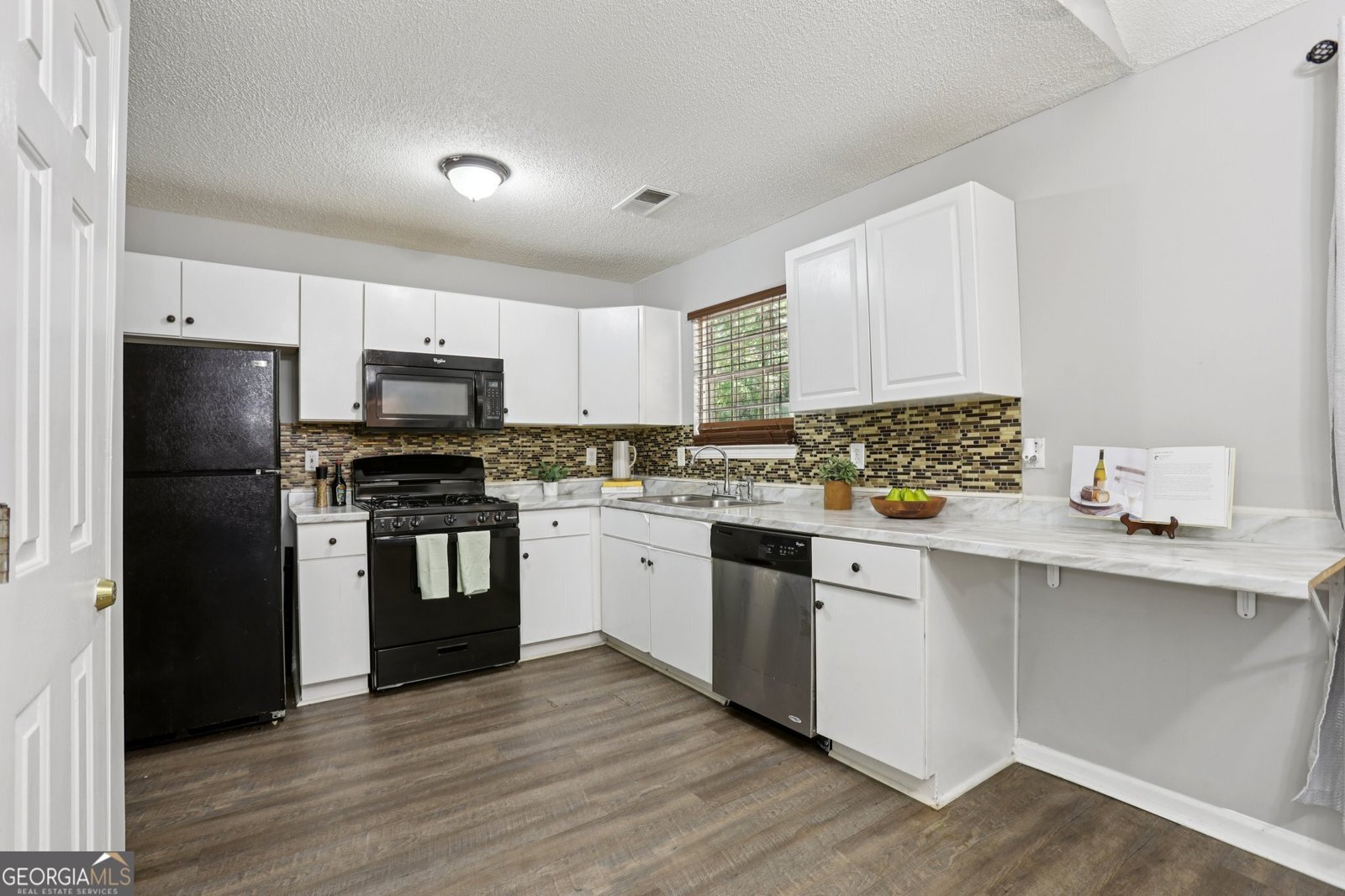 832 Asbury Way Lithonia - 10